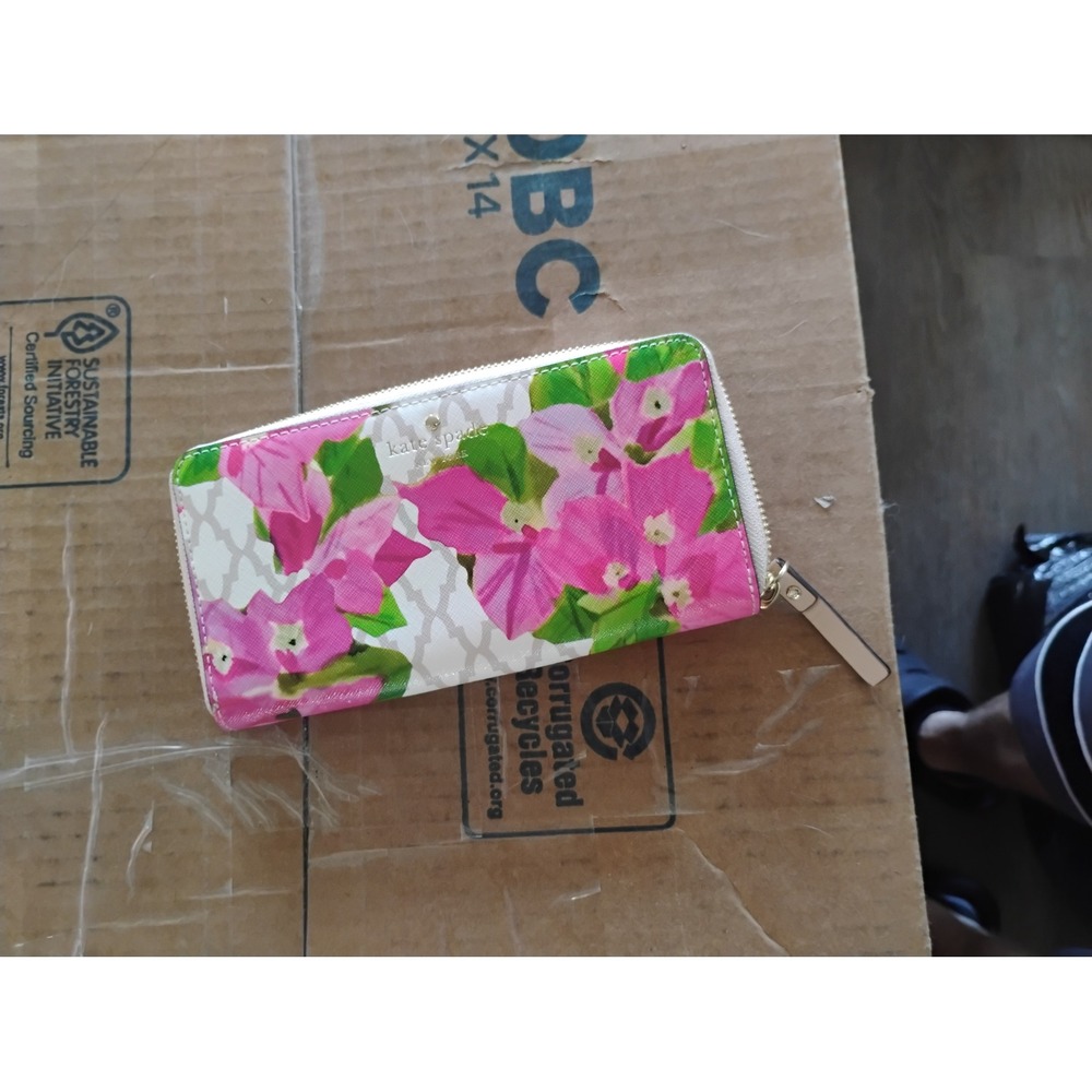 Kate Spade New York Pink Floral Bougainvillea Zip Around Continental Wallet